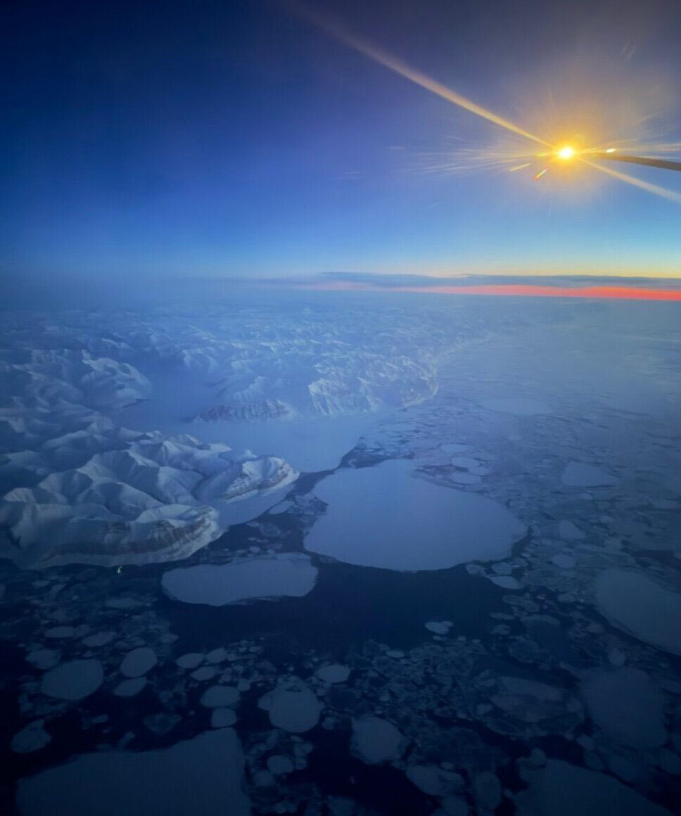 تا به حال قطب شمال را از فراز آسمان دیدهاید؛ تجربهای منحصر به فرد