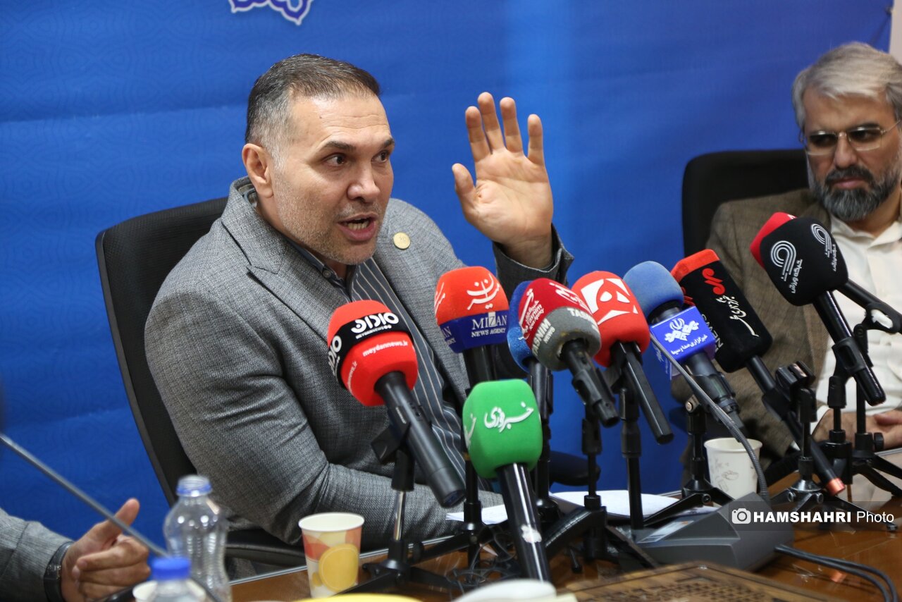 نشست خبری مدیر عامل سازمان ورزش شهرداری تهران نشست خبری مدیر عامل سازمان ورزش شهرداری تهران
