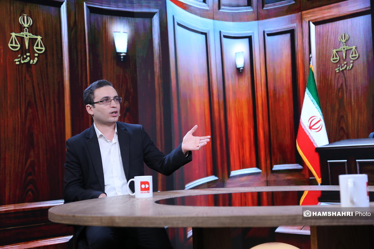 همشهری آنلاین – گفتگو پیرامون عمل های زیبایی همشهری آنلاین – گفتگو پیرامون عمل های زیبایی