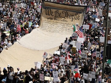 اعتراضات میلیونی علیه پادشاهی ترامپ | نگاهی به سابقه اعتراضات سراسری علیه ساختارهای ظالمانه حاکم در آمریکا