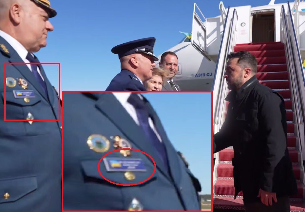 سقوط آقای رئیس جمهور در باند فرودگاه + عکس | وقتی خلبان هواپیما نقش هیات دیپلماتیک را بازی کرد!