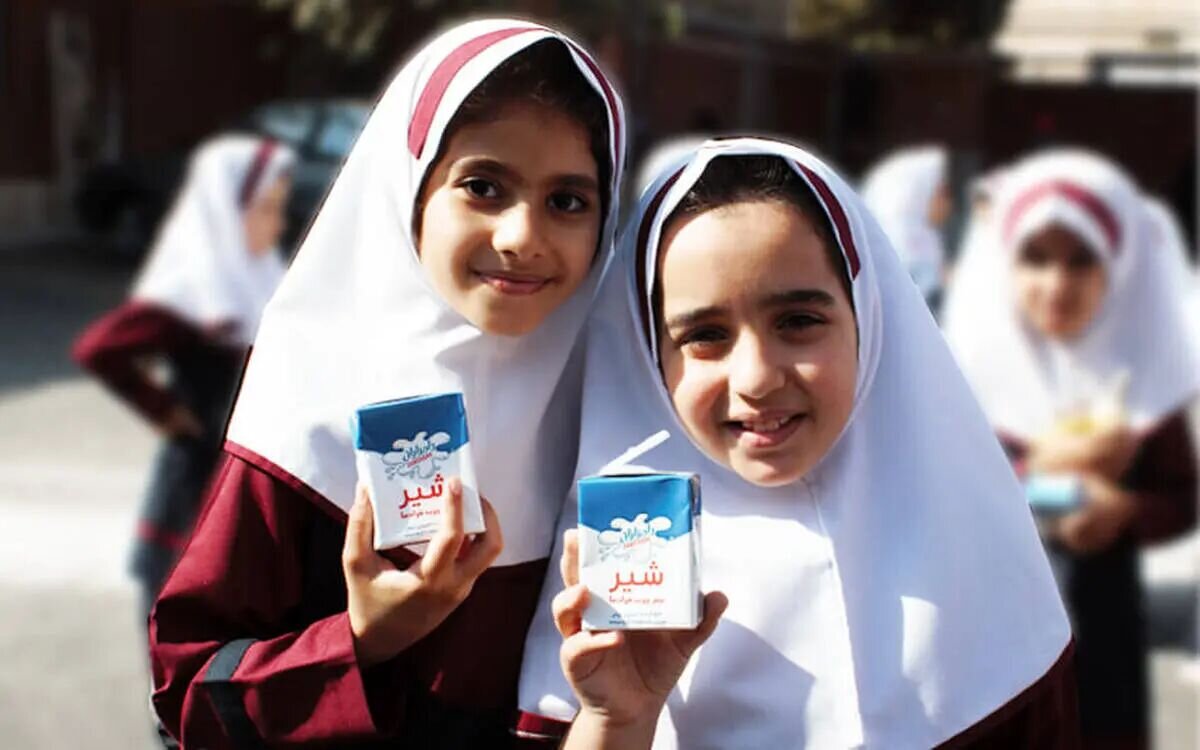 نیمی از جمعیت کشور ویتامین D کافی ندارند | چند درصد ایرانیها میوه، سبزی، لبنیات و گوشت میخورند؟