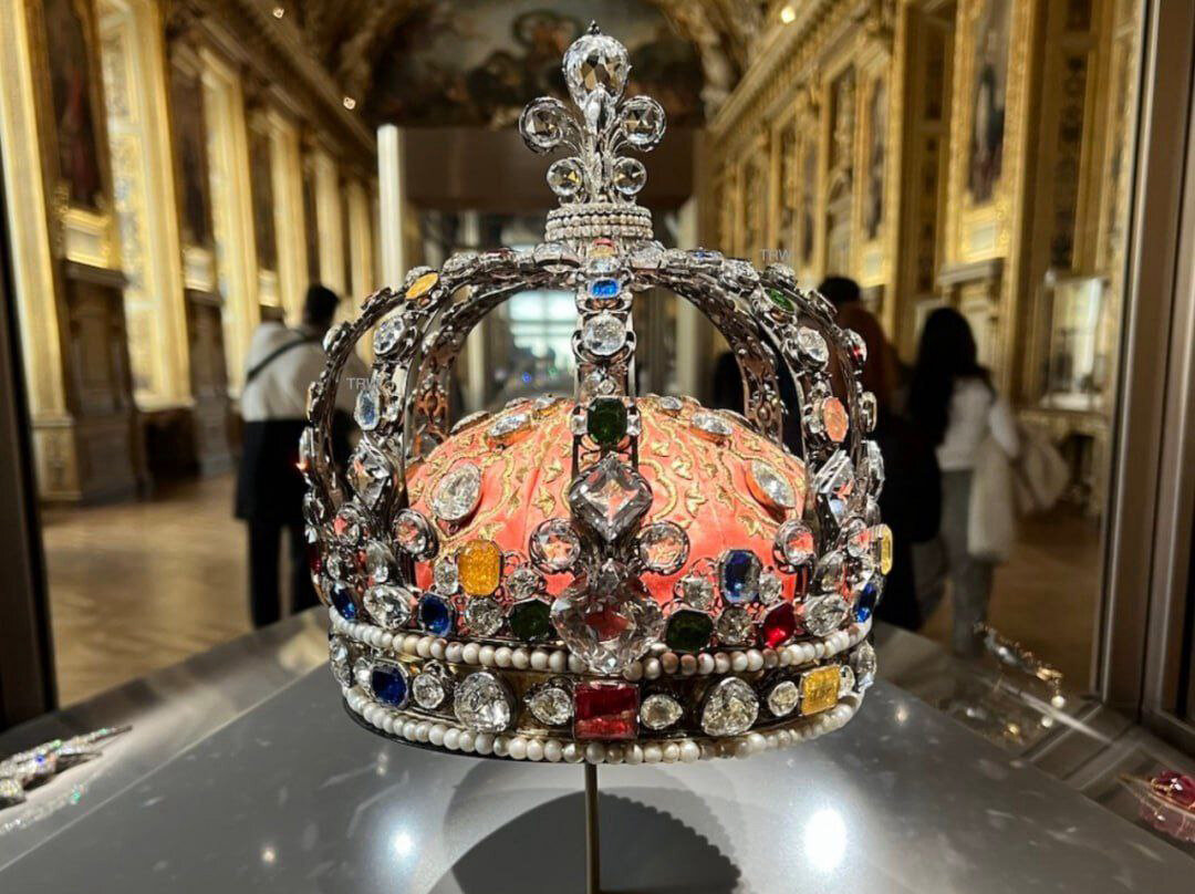 عکس تاج سلطنتی