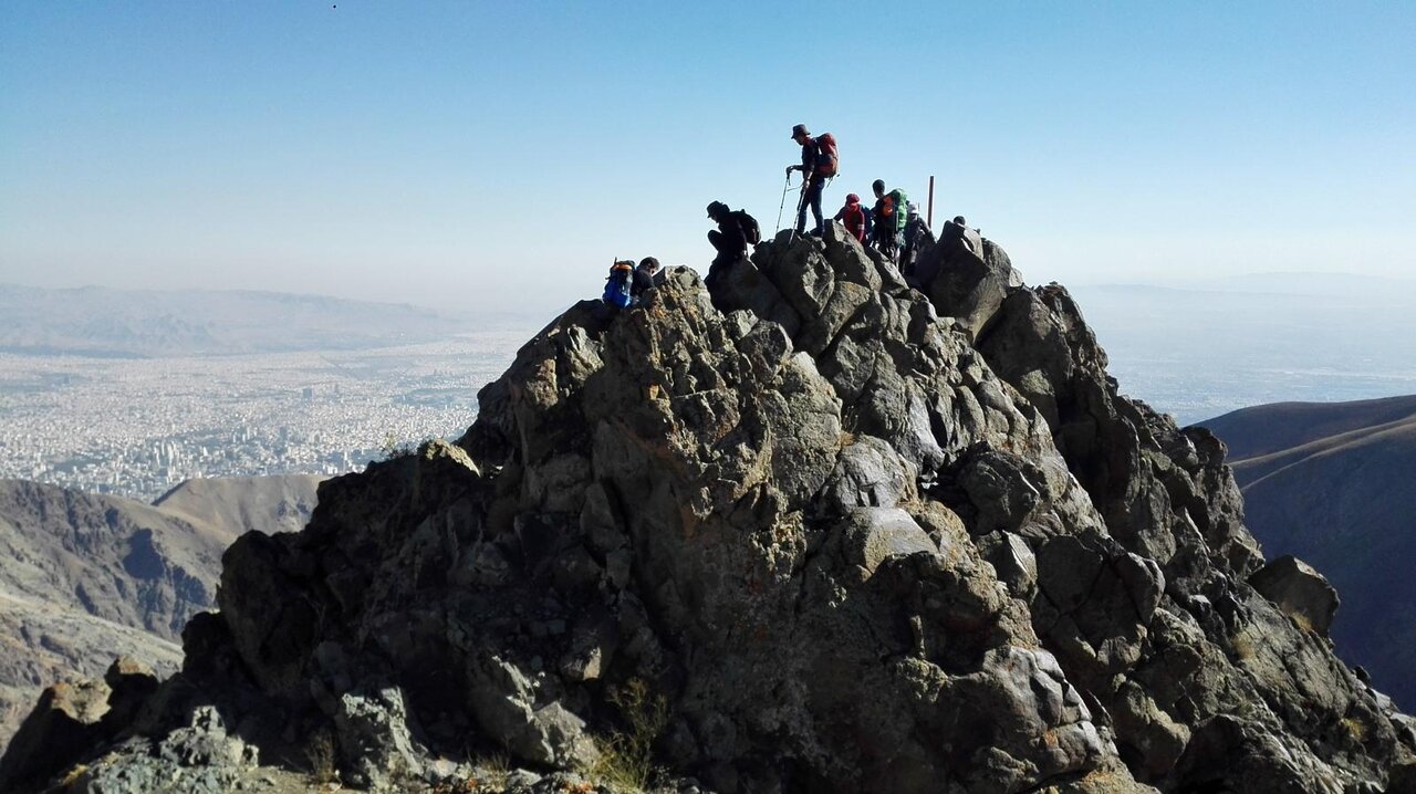آشنایی با معروف ترین و بهترین قله های تهران برای کوهنوردی