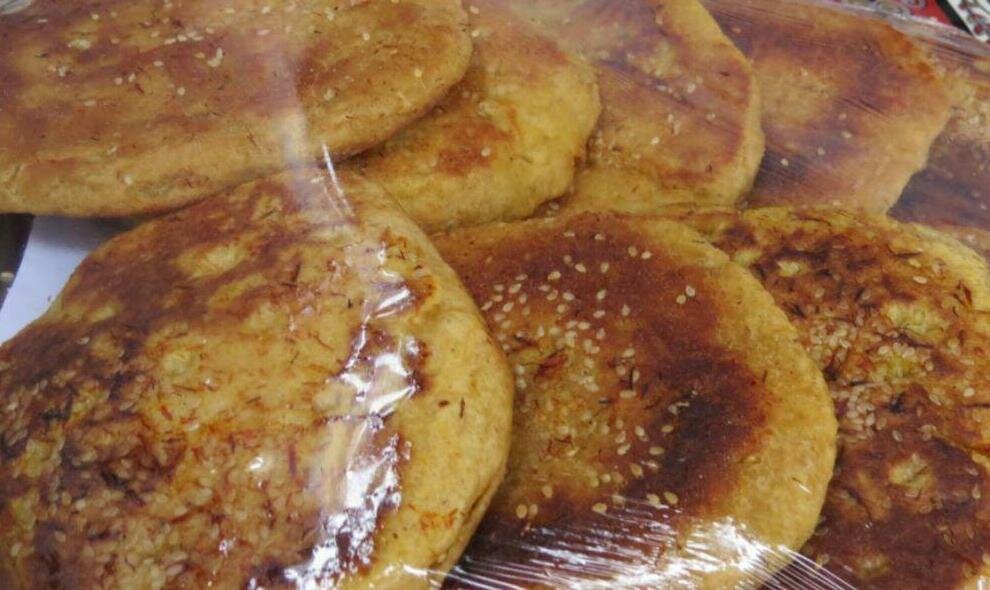 بوی نان تازه میآید همی!