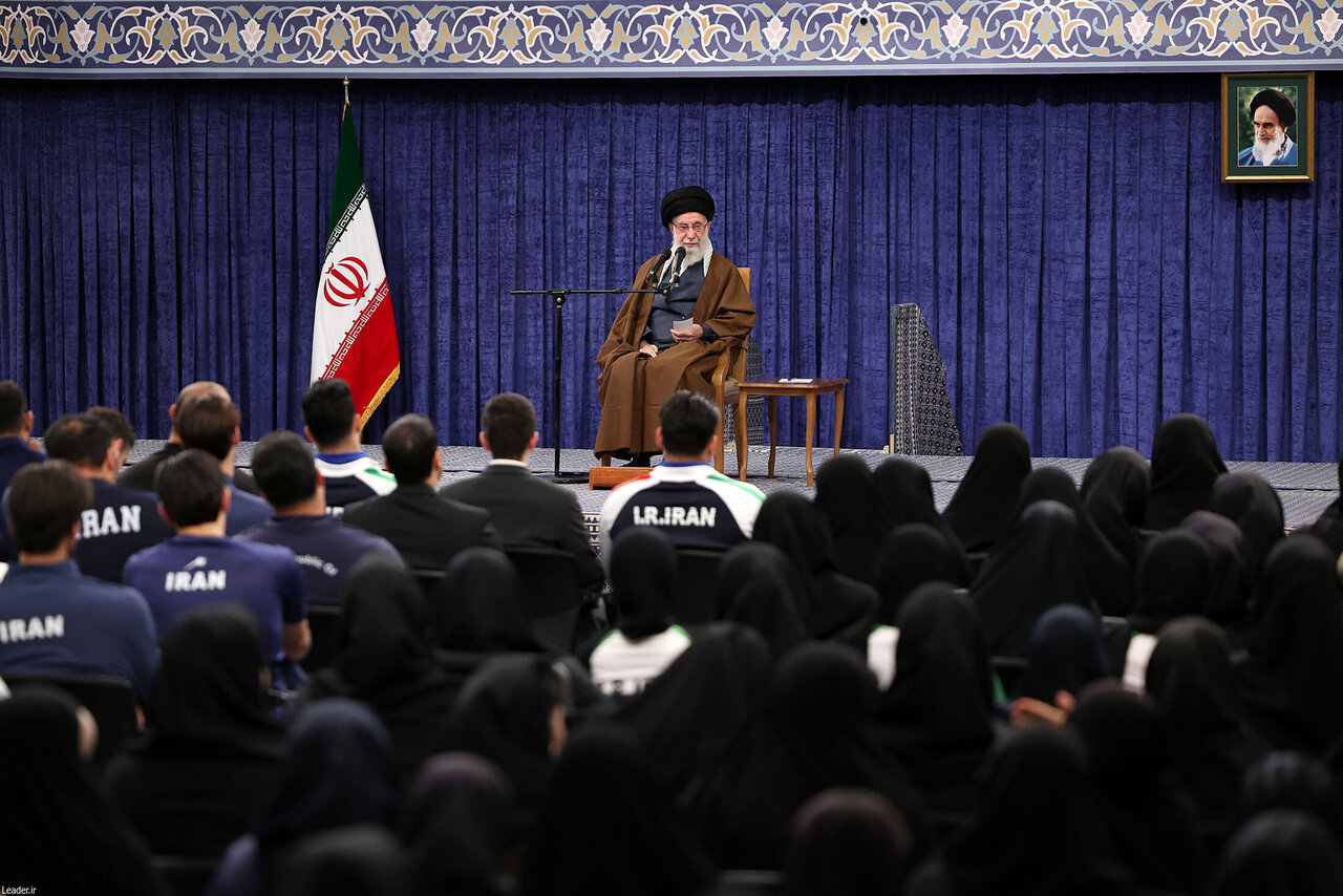 تیتر خاص رسانه عبری درباره سخنرانی آیت الله خامنهای | ایران این پیشنهاد رئیس جمهور آمریکا را نپذیرفت رهبری