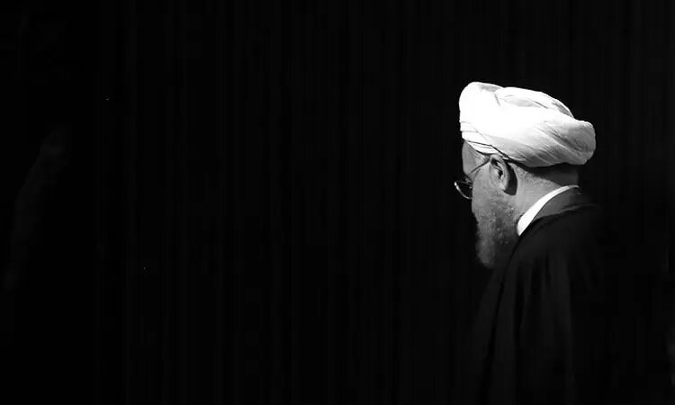 نشریه سپاه: روحانی میتواند چراغ راه آینده باشد! حسن روحانی
