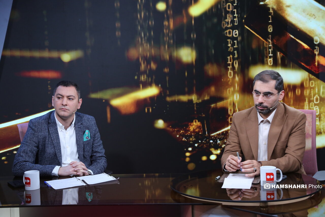 میزگرد با موضوع ضوابط و مقررات فعالیت پلتفرمهای طلا در تلویزیون همشهری میزگرد با موضوع ضوابط و مقررات فعالیت پلتفرمهای طلا در تلویزیون همشهری