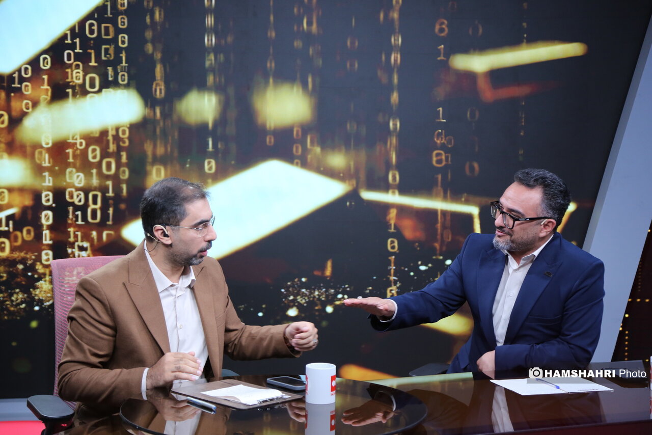 میزگرد با موضوع ضوابط و مقررات فعالیت پلتفرمهای طلا در تلویزیون همشهری میزگرد با موضوع ضوابط و مقررات فعالیت پلتفرمهای طلا در تلویزیون همشهری