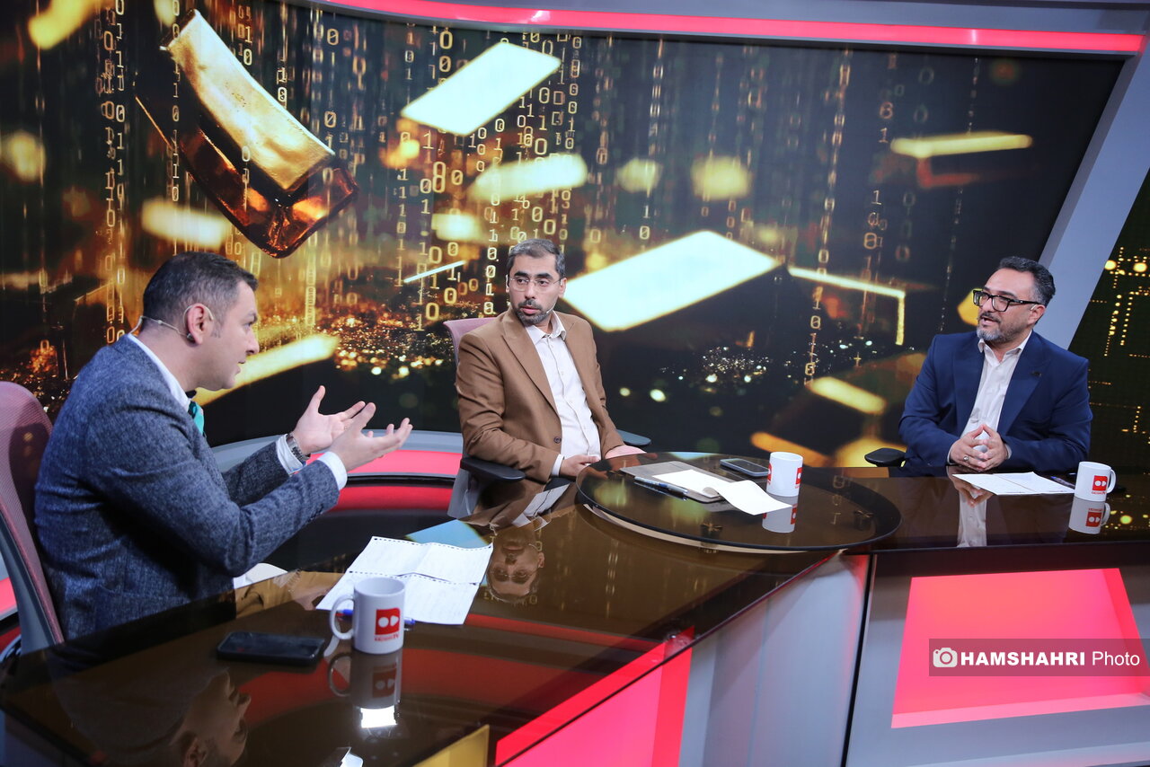 میزگرد با موضوع ضوابط و مقررات فعالیت پلتفرمهای طلا در تلویزیون همشهری میزگرد با موضوع ضوابط و مقررات فعالیت پلتفرمهای طلا در تلویزیون همشهری