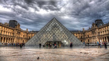 لوور دیگر جای امنی برای تاریخ نیست! | فاجعه پشت فاجعه ؛ هنوز شوک سرقت جواهرات تمام نشده بود که نشت آب به جان این موزه مشهور افتاد