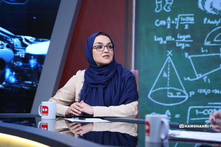 برنامه دانستنیها