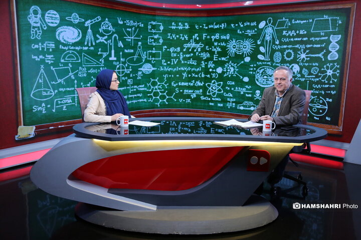 برنامه دانستنیها