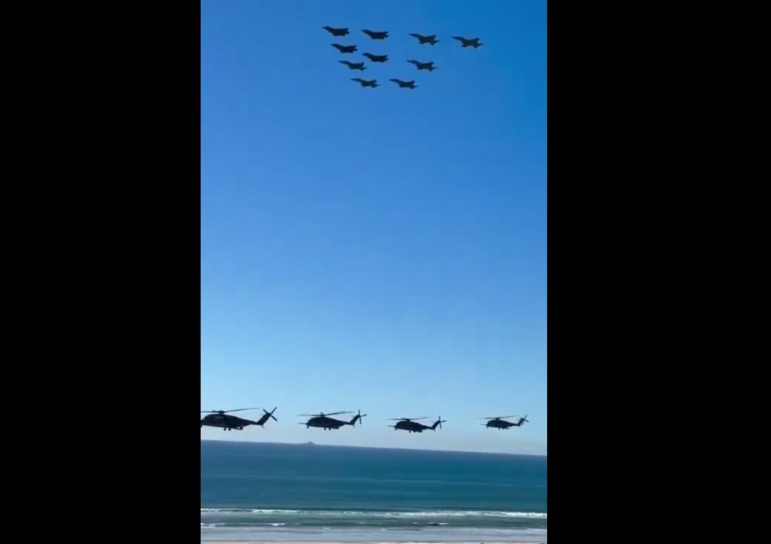 مانور تهدیدآمیز ناوگروه ضربتی آمریکا در نزدیکی این کشور | ویدئو