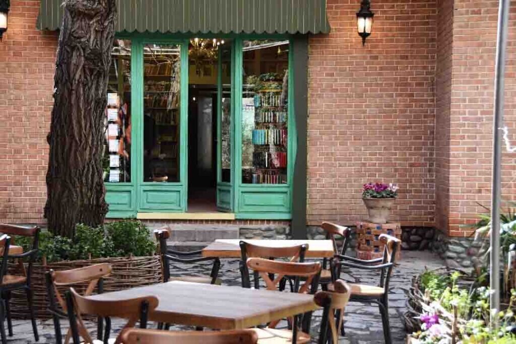 شکم گردی در عمارتهای تاریخی