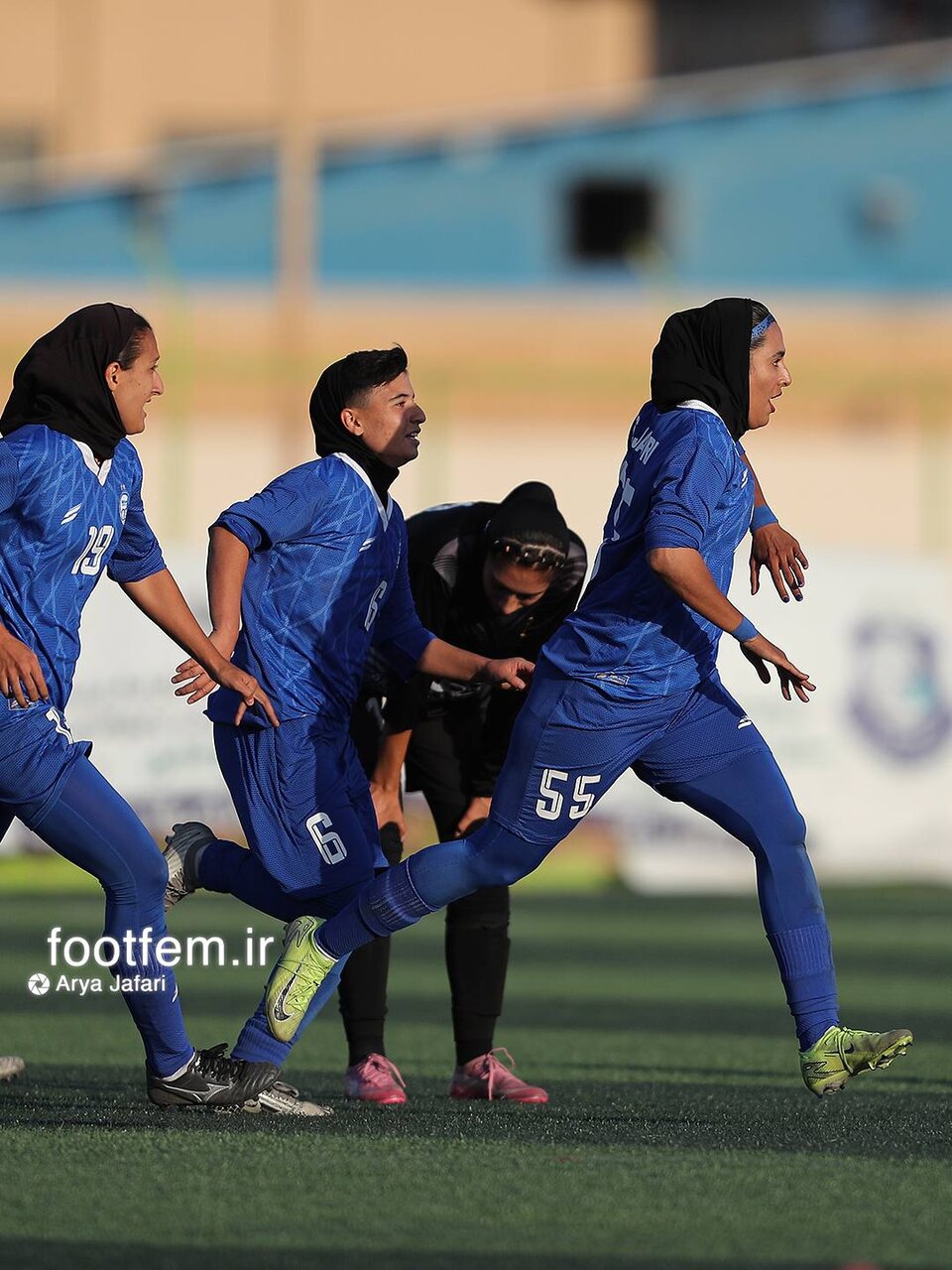شادی بانوان آبی‌پوش بعد از به ثمر رساندن اولین گل جنجال آفرین شد | تصاویر