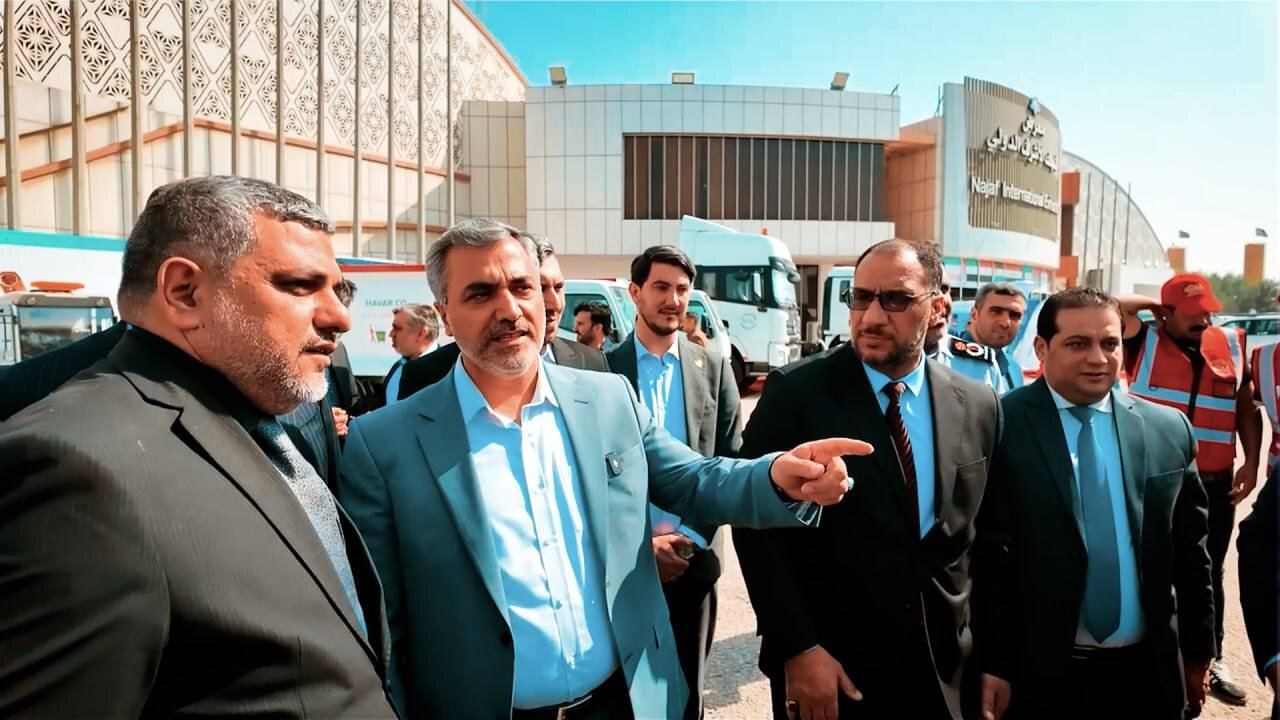 معاون شهردار درنمایشگاه نجف