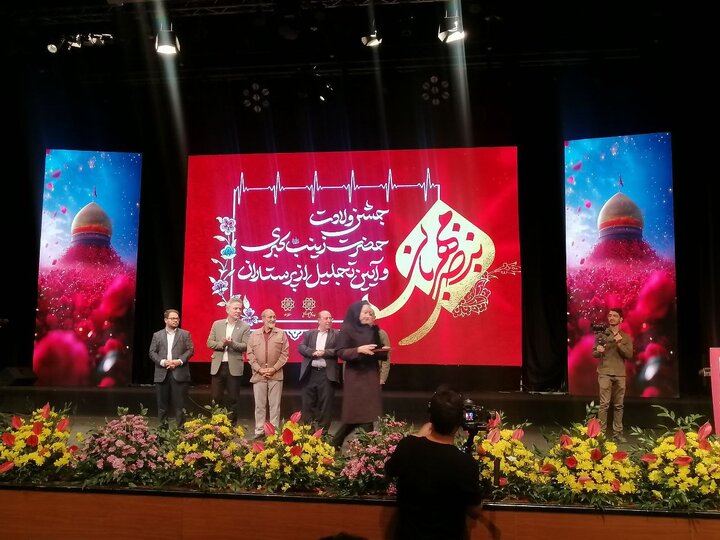 تجلیل شهردار.پرستاران.جنگ. فرهنگسرا