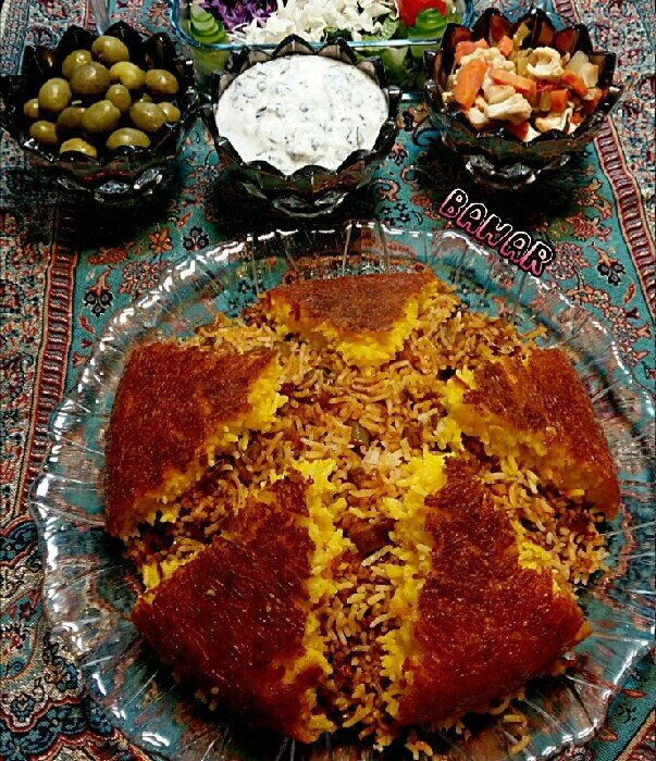 طرز تهیه لوبیا پلو با ته چین ؛ غذای خوشمزه پاییزی با عطر دارچین و زعفران