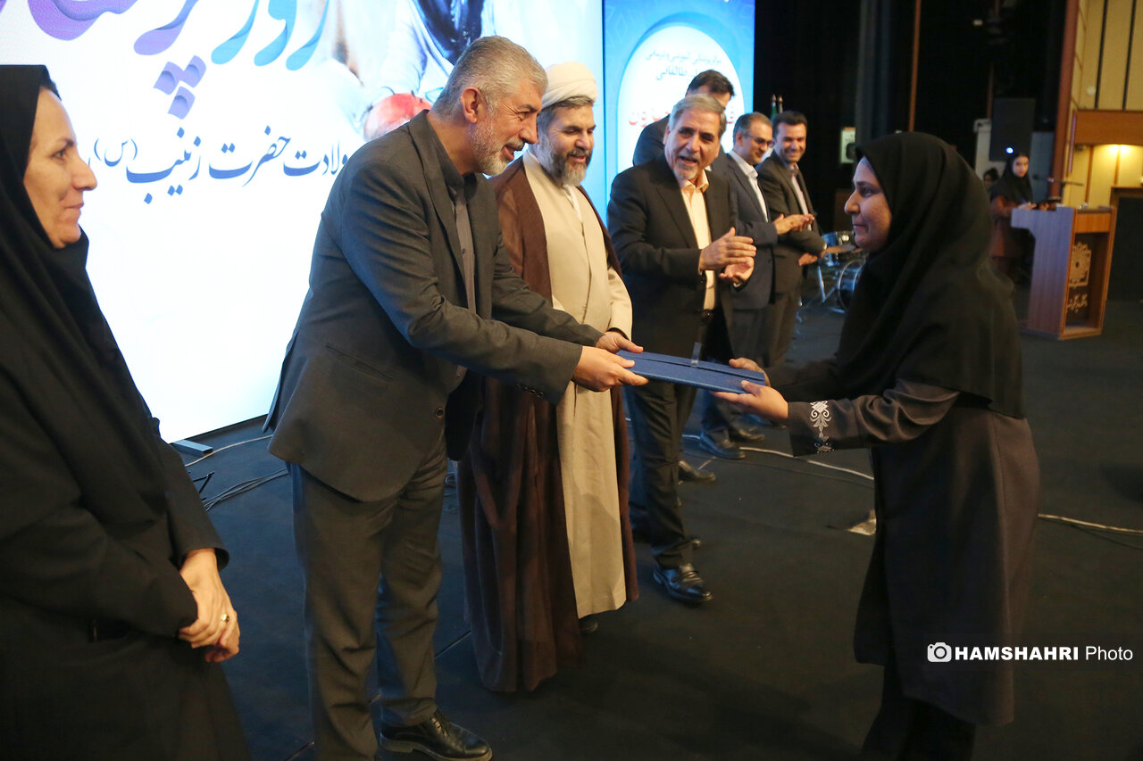 آیین بزرگداشت مقام پرستاران دانشگاه علوم پزشکی شهید بهشتی