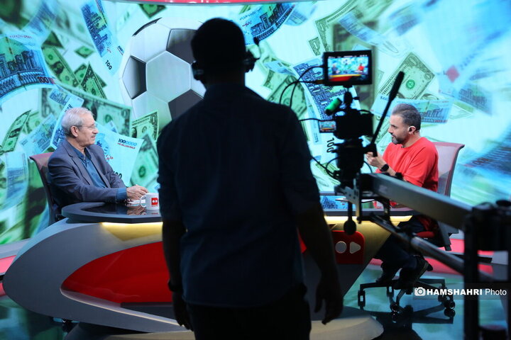 گفتگو در مورد قراردادهاي عجيب لیگ فوتبال