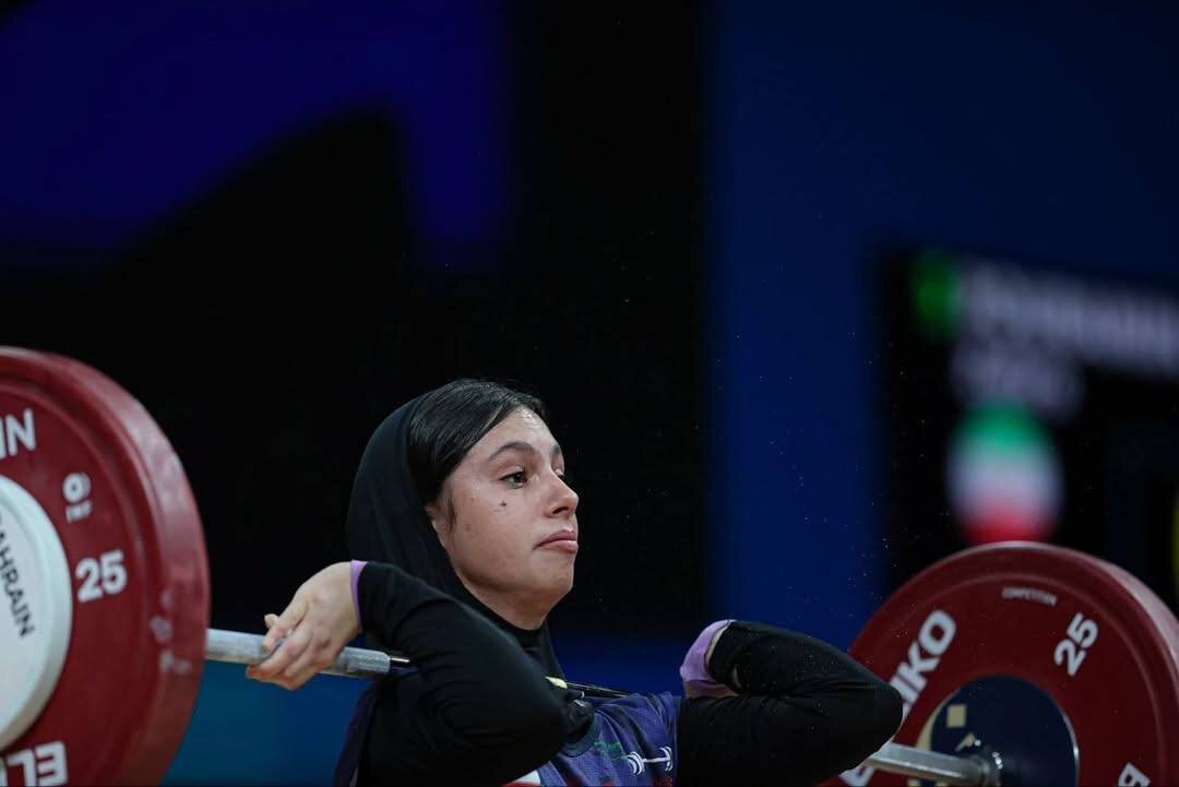 قابهای دیدنی از رکوردزنی دختر وزنهبردار ایرانی در بحرین | ببینید