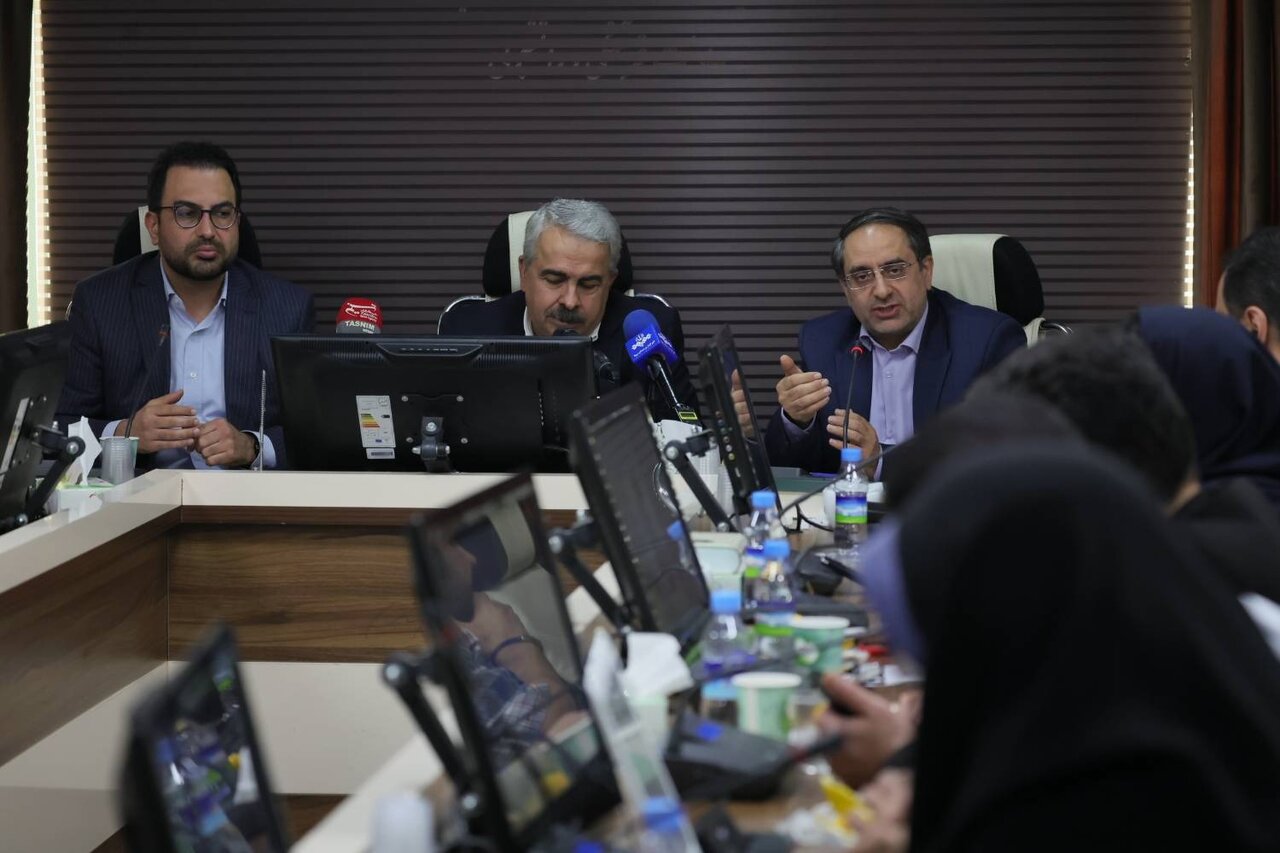 فریب زالودرمانی برای درمان سکته مغزی را نخورید | هر شب در تهران ۱۵۰ نفر ناتوان میشوند یا میمیرند