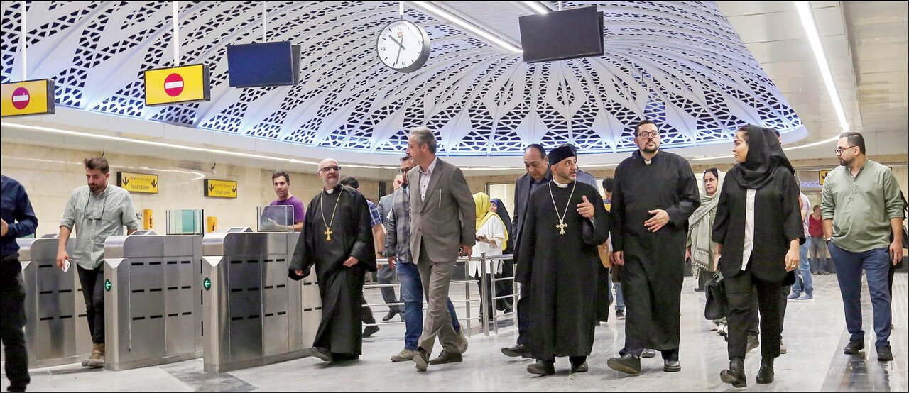 پیوند ادیان با طراحی ایستگاه مریم مقدس پیوند ادیان با طراحی ایستگاه مریم مقدس