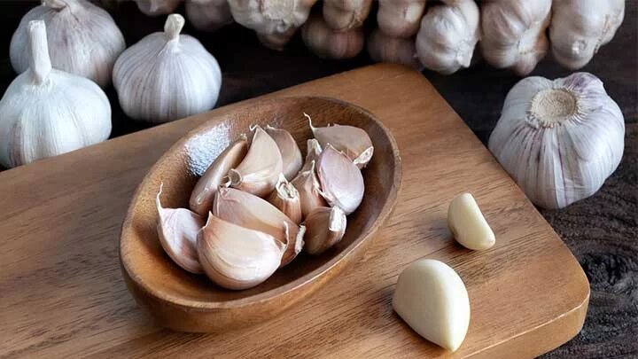 خوردن سیر خام ناشتا برای لاغری واقعا اثر دارد؟