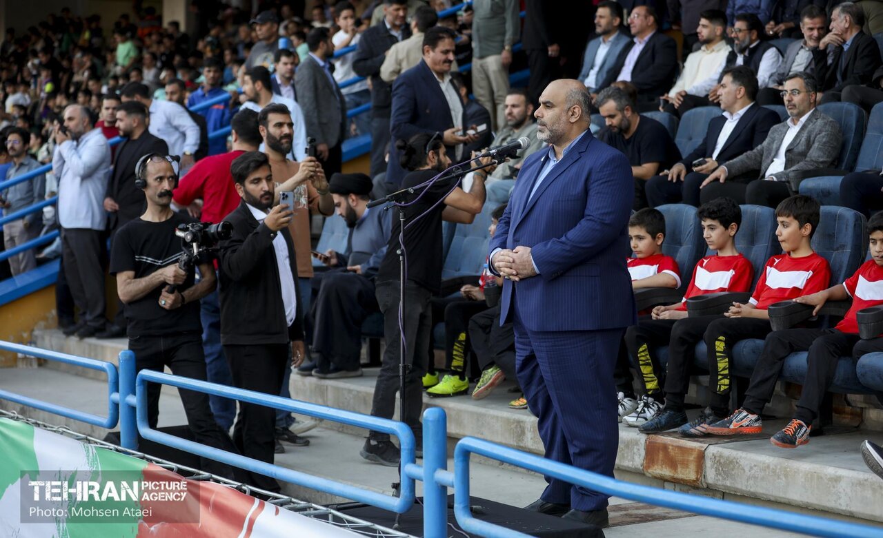 زاکانی و توکلی زاده در قهرمان شهر...