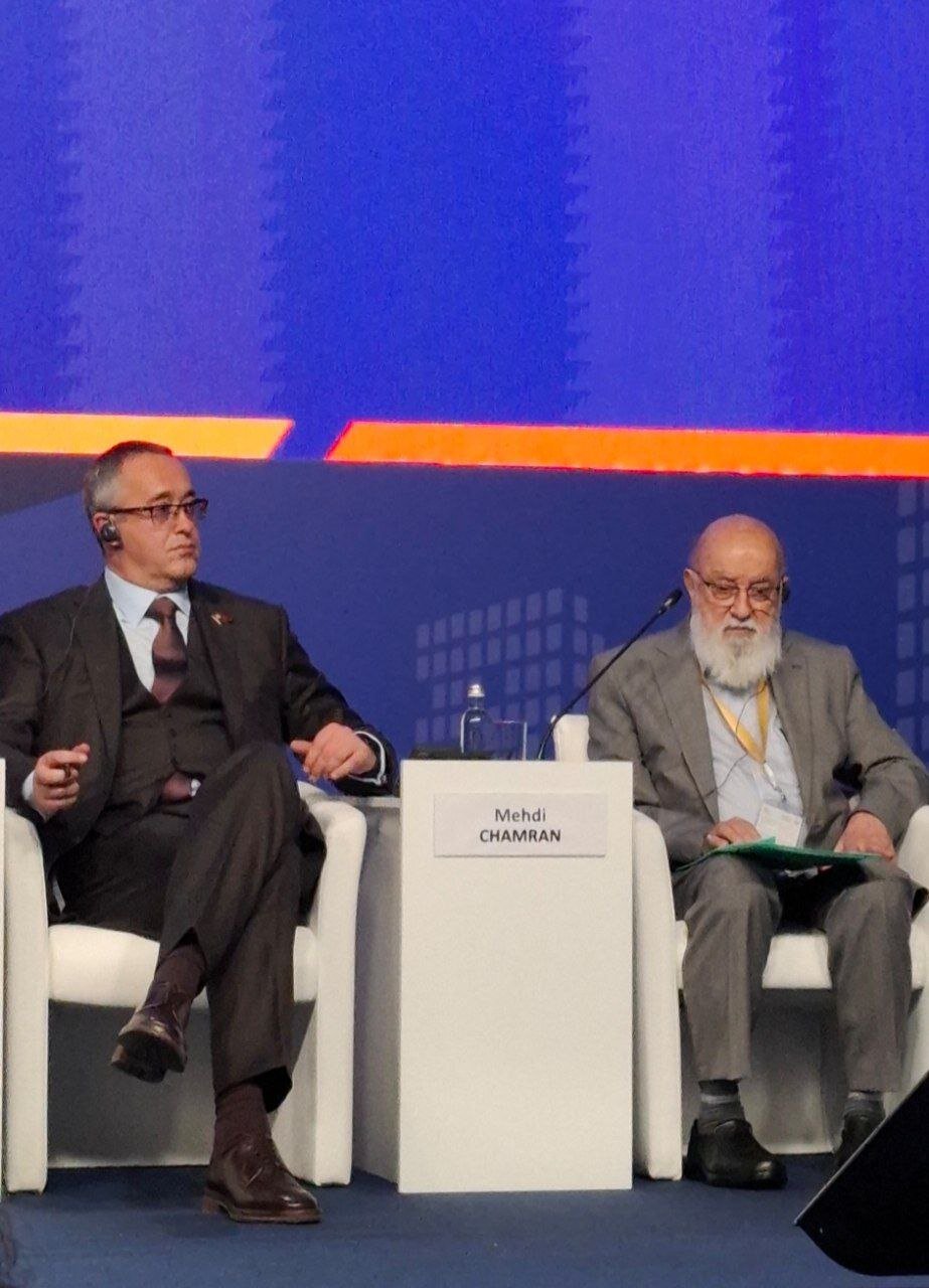 پایتختهای بریکس، پیشران صلح و توسعه جهانی در جهانی پرتنش شربیانی و چمران در بریکس