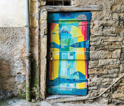 گالری نقاشی در کوچه‌های روستا | روایت هنرمندانی که دیوار و در را به جای بوم نقاشی انتخاب کردند