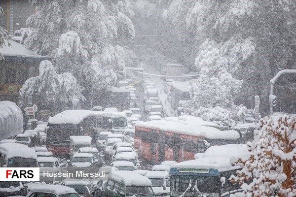 آبان ماه سال ۱۳۹۸ تهران روز برفی