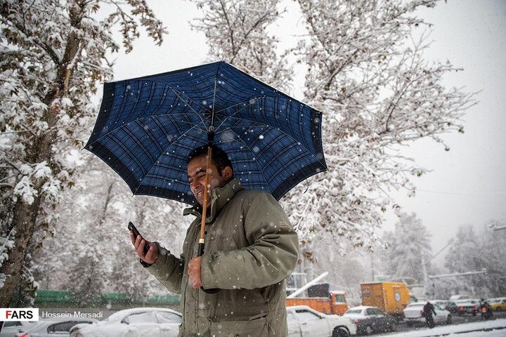 آبان ماه سال ۱۳۹۸ تهران روز برفی