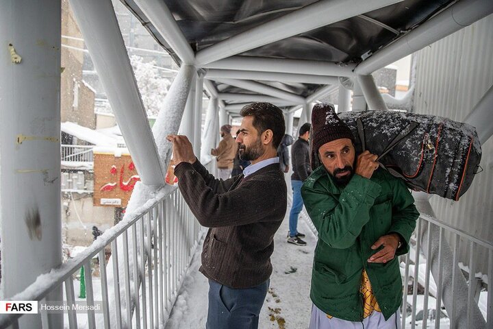 آبان ماه سال ۱۳۹۸ تهران روز برفی