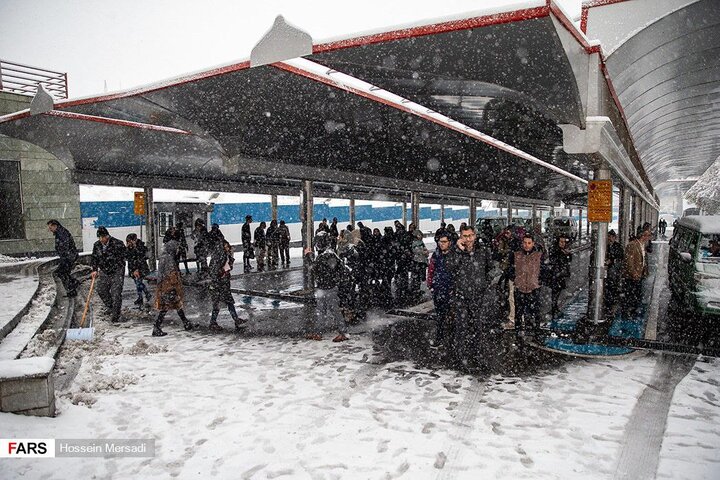 آبان ماه سال ۱۳۹۸ تهران روز برفی