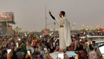 زن سفید پوش و باقی ماجرای سودان ؛ پروژه چیست؟ | پای این۲ در میان است | دیگر خراب‌کاری در آسیا کافی نیست