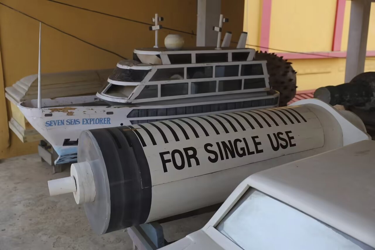 دفن مردگان در تابوت‌های فانتزی! | عکس