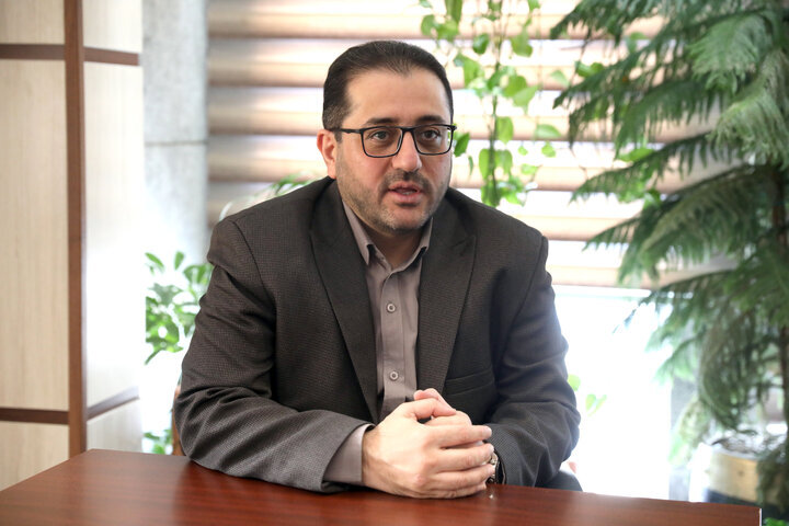 اتوبوس سواری از پایانه آزادی به پردیس مسافری شرق شبانه روزی شد رحمانی