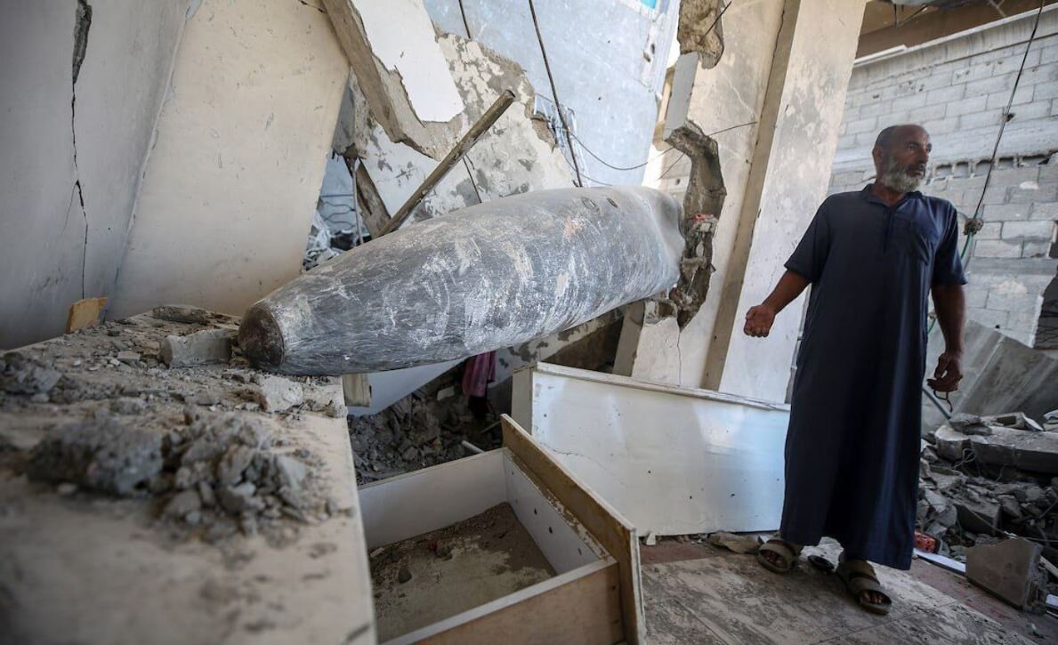 بمبی که در منزل یک فلسطینی عمل نکرد؛ تصاویر | این بمب می توانست فاجعهای انسانی را رقم بزند