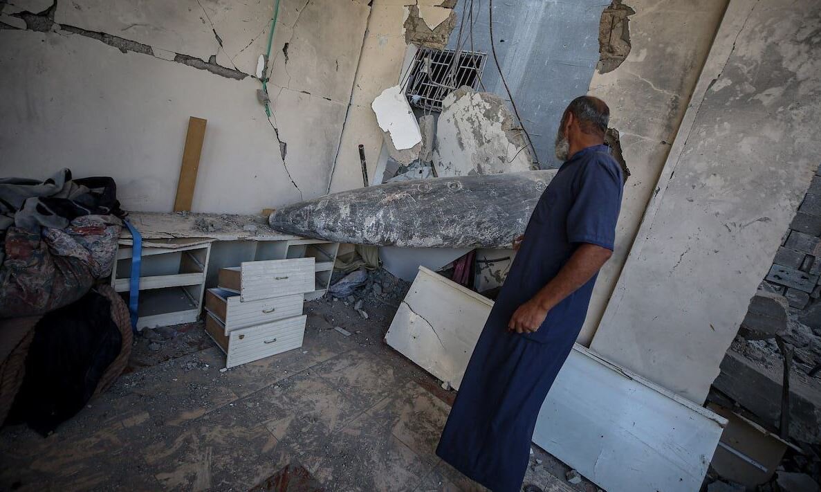 بمبی که در منزل یک فلسطینی عمل نکرد؛ تصاویر | این بمب می توانست فاجعهای انسانی را رقم بزند