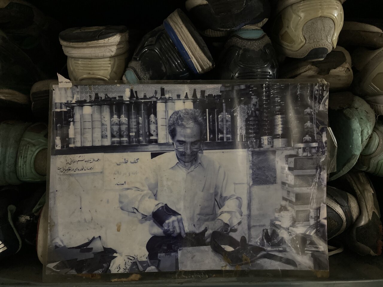 داستان کفاش کتونی‌های در راه مانده و خسته | چگونه کتونی‌ 400 میلیونی‌ تعمیر می‌ شود؟