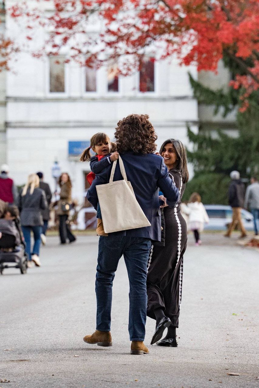 تیپ مثلا ترسناک معاون ترامپ و خانواده اش در جشن هالووین + تصاویر