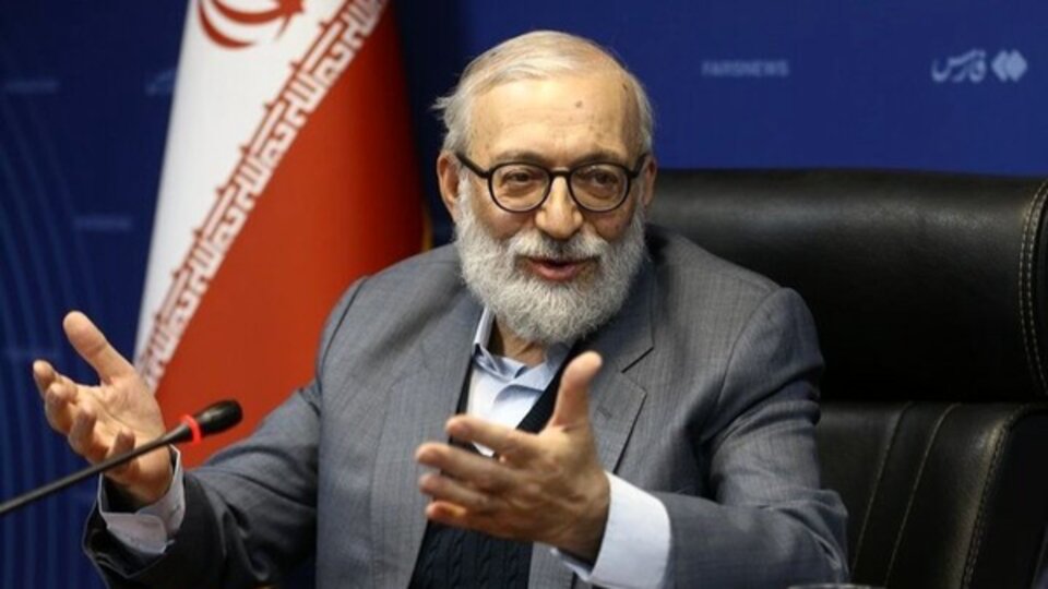 فتوای رهبر انقلاب در مورد بمب اتم مهم است + ویدئو | این فتوا پرده برداری از تفکر اهل بیت است که خشونت ما بی حد و مرز نیست