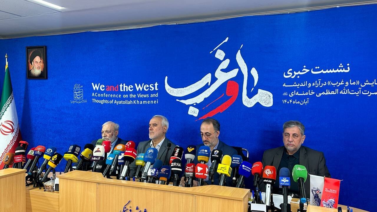 ترامپ برای خودش صحنه‌ای کمیک درست کرد 