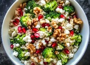 خاص ترین و خوشمزه‌ترین سالاد پاییزی با سس گردو و آب انار