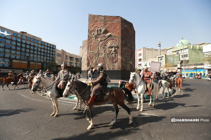 کمپین «مقابل ایران دوباره زانو می زنید»