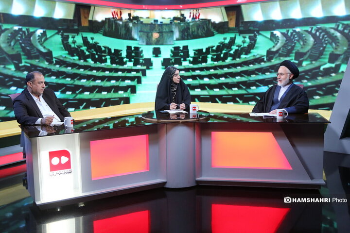 موضوع جدال شرق و غرب در برنامه زیر پوست مجلس