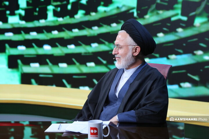 موضوع جدال شرق و غرب در برنامه زیر پوست مجلس