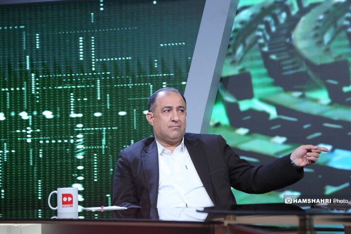 موضوع جدال شرق و غرب در برنامه زیر پوست مجلس